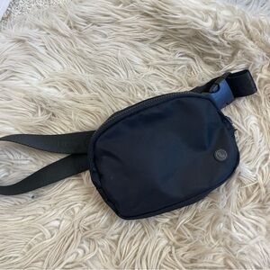 Lole Black Nylon Crossbody Fanny Pack Bag